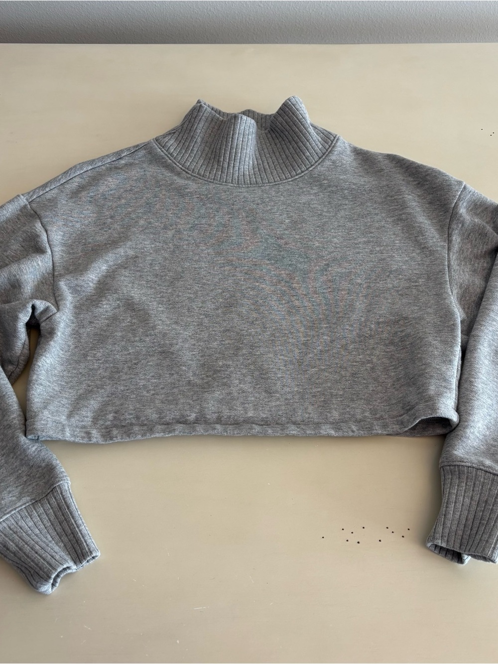 ALO Yoga Small Cropped Serenity Coverup Fleece Sweatshirt Top Ribbed Neck Gray - Picture 9 of 14